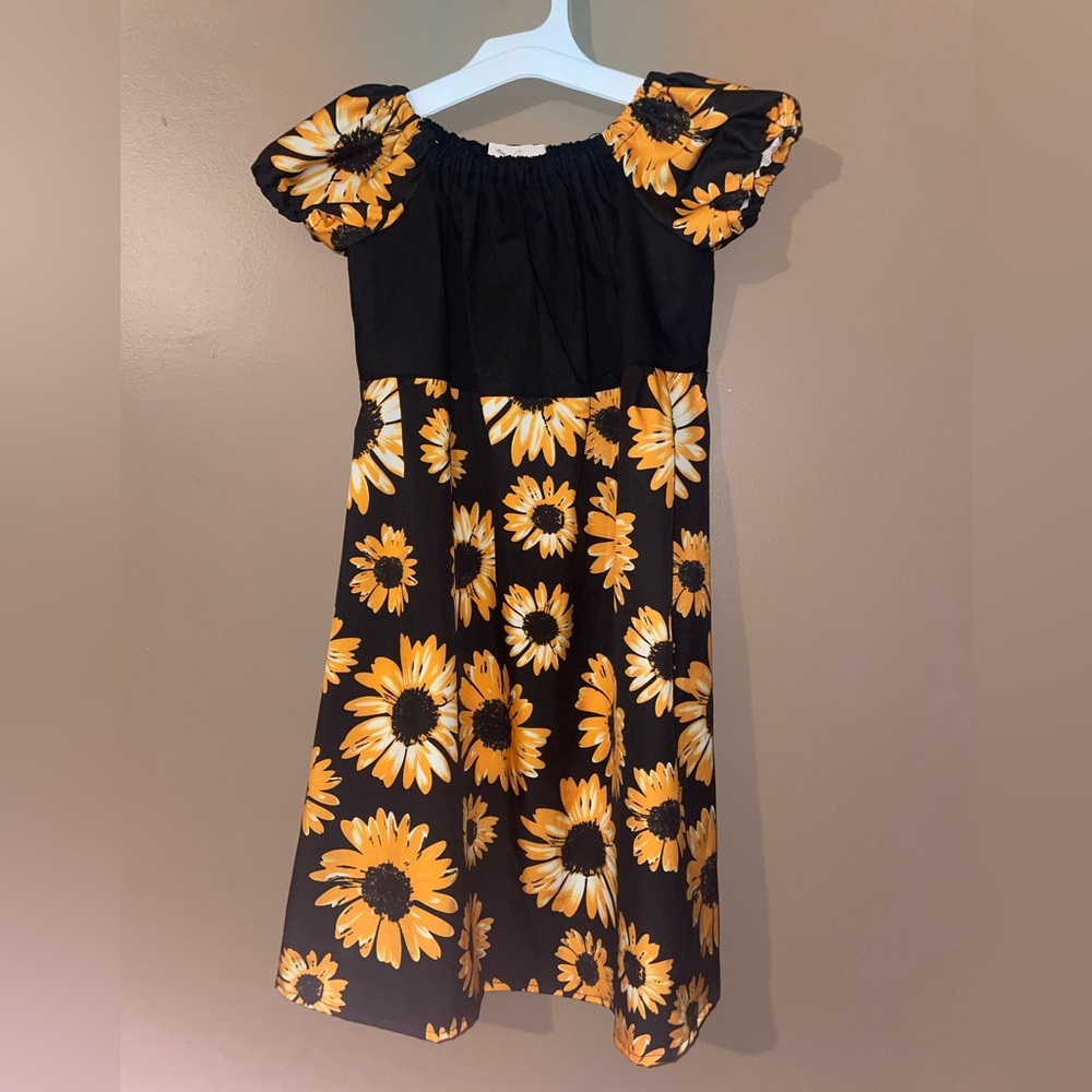 Grayce Girls A-Line Black Yellow Floral Dress Ruffle Sleeve Size 7 Hand Made